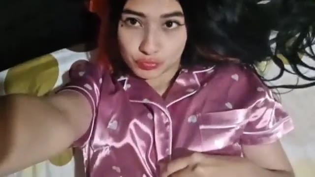 Indonesia Viral Video ABG Indo Saudara Sendiri Ada Celah dalam Kesempitan Paha Lope Mentul demi Anjay 5 Fyp Wiwik Keeping Eye On Calm New 1 Top Generation Viral 2025